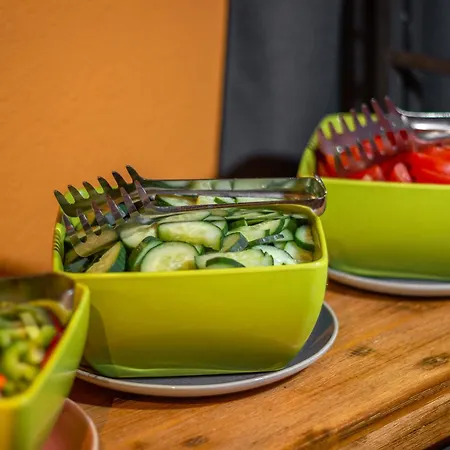 Eiger Easy بيت شباب