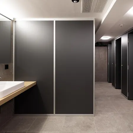 Eiger Easy ホステル *