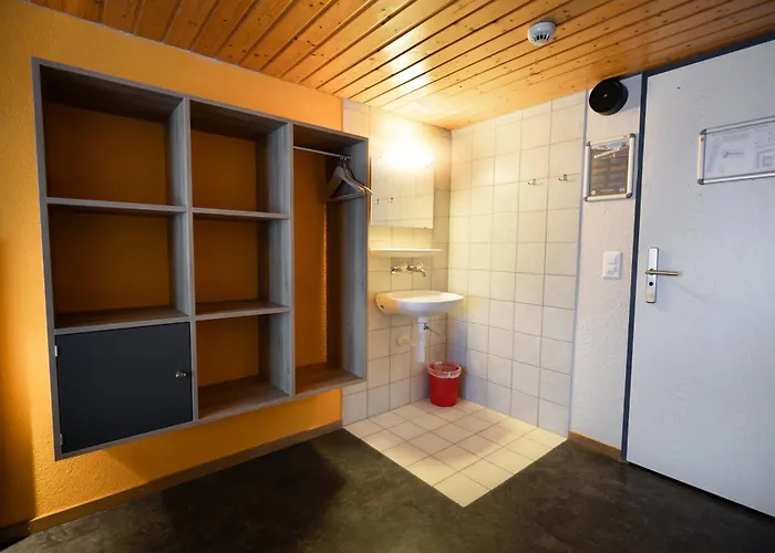 Eiger Easy ホステル *